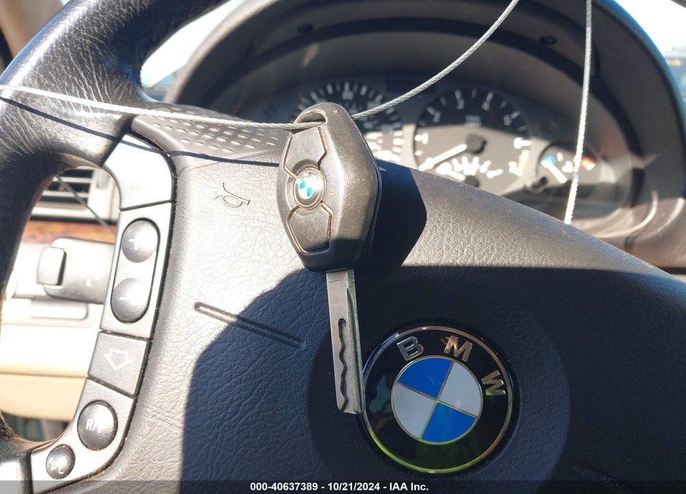 2004 BMW 325I VIN: WBAAZ33424KP89396