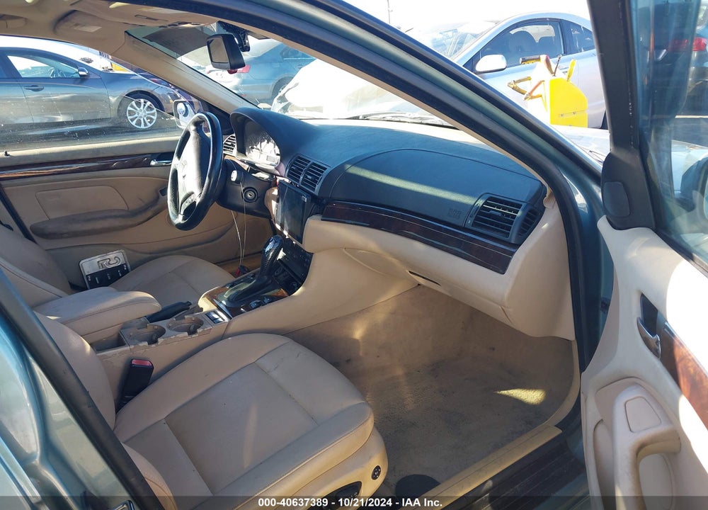 2004 BMW 325I VIN: WBAAZ33424KP89396