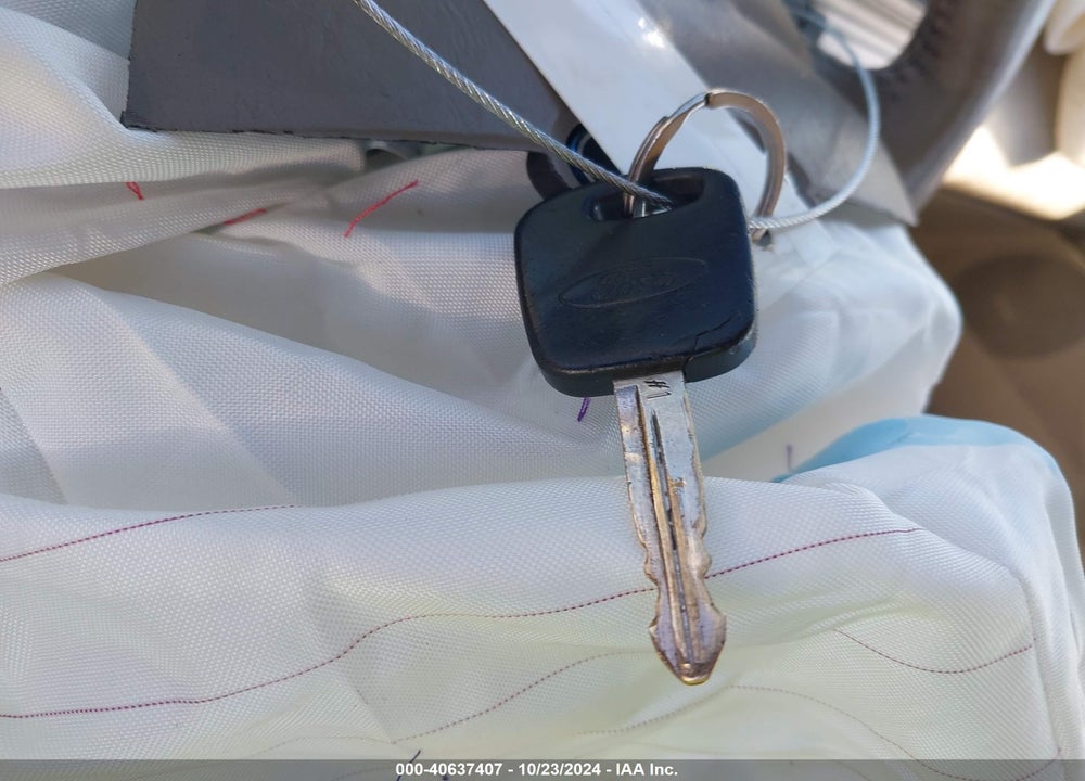 2005 FORD FOCUS ZX4 VIN: 1FAHP34N85W178478