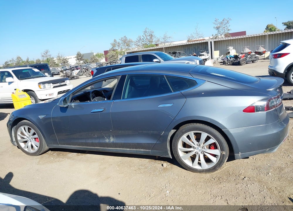 2014 TESLA MODEL S P85 VIN: 5YJSA1H11EFP50055