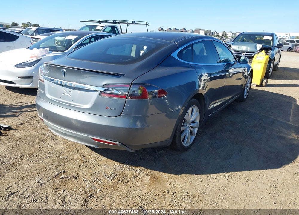 2014 TESLA MODEL S P85 VIN: 5YJSA1H11EFP50055