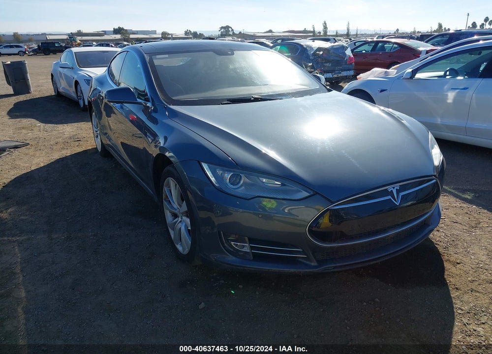 2014 TESLA MODEL S P85 VIN: 5YJSA1H11EFP50055