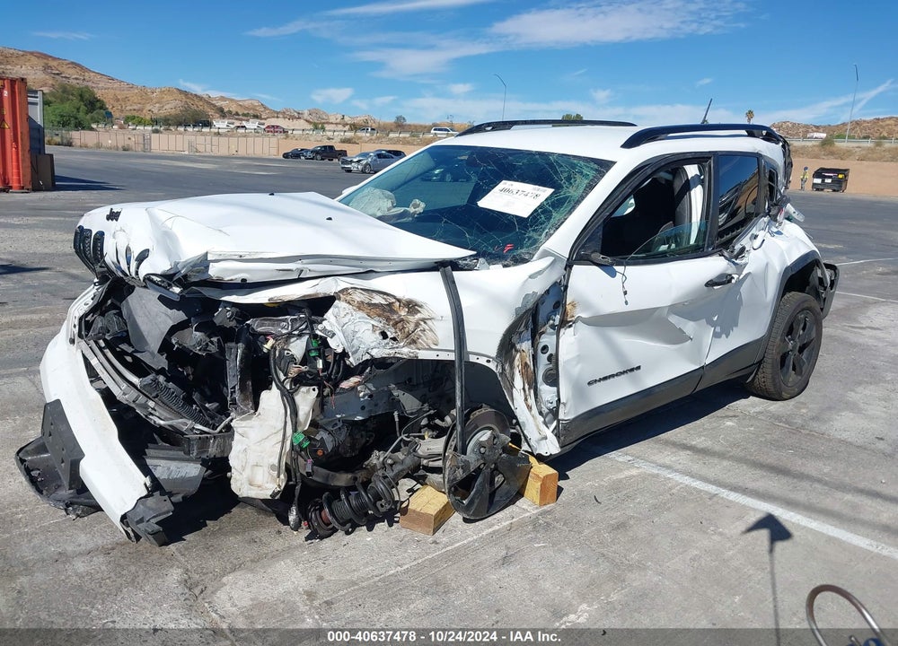 2018 JEEP CHEROKEE LATITUDE FWD VIN: 1C4PJLCB7JD566046
