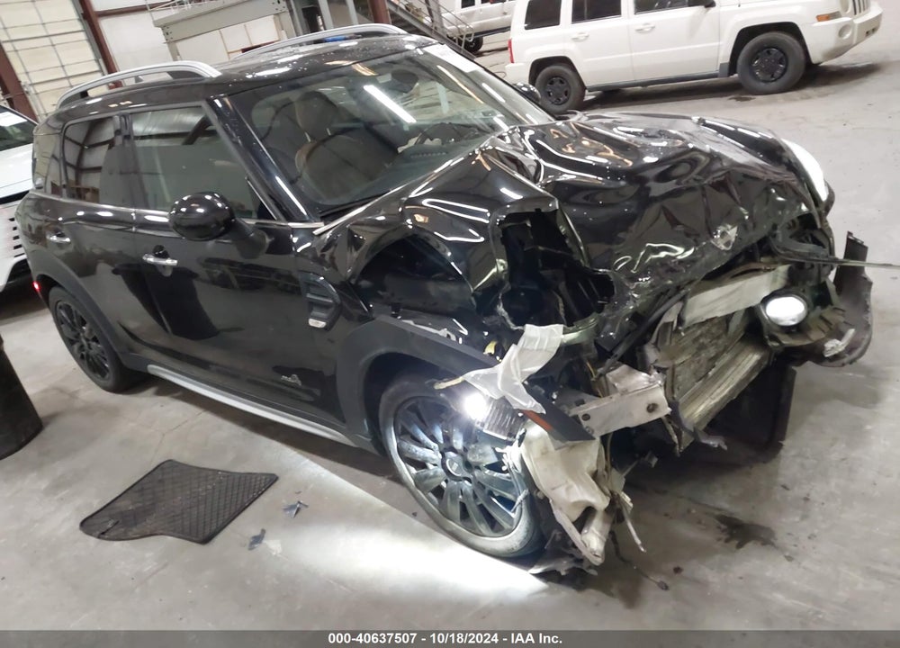 2018 MINI COUNTRYMAN COOPER VIN: WMZYV5C30J3E04295