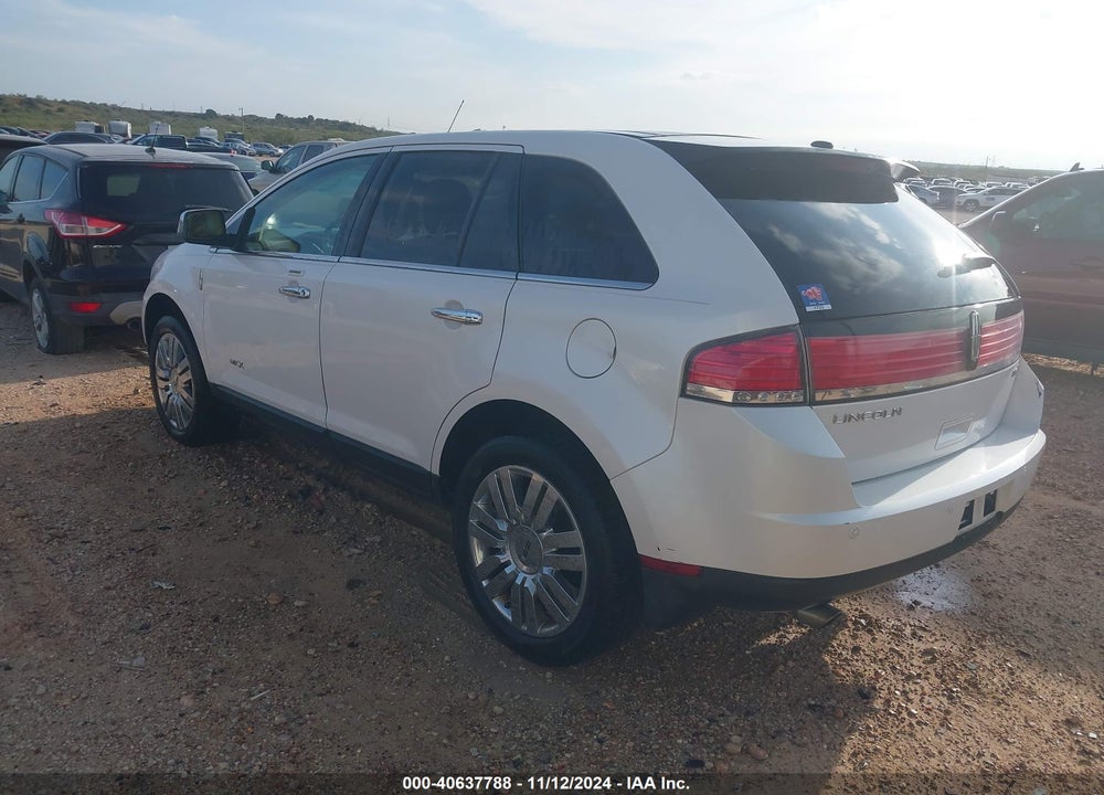 2009 LINCOLN MKX VIN: 2LMDU68C79BJ11745