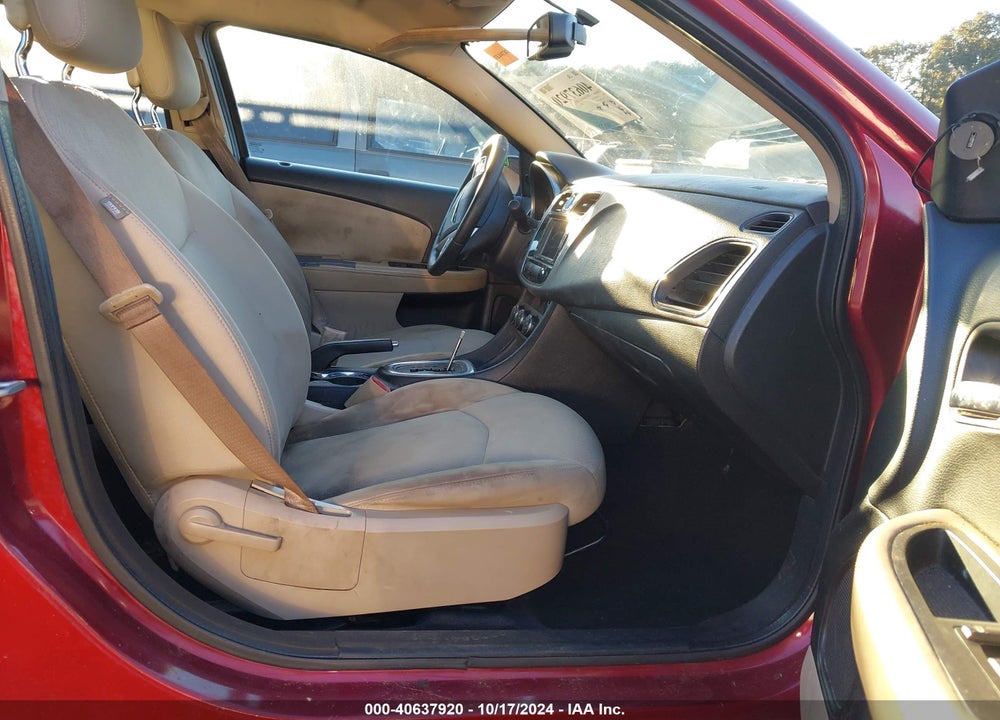 2011 CHRYSLER 200 TOURING VIN: 1C3BC1FB8BN592899