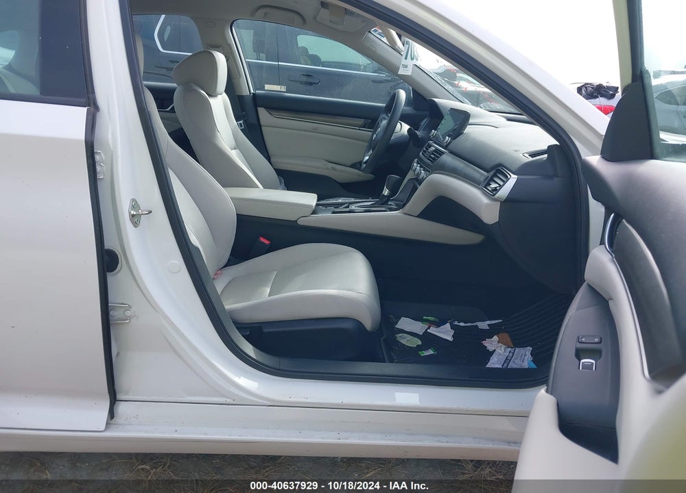 2018 HONDA ACCORD LX VIN: 1HGCV1F18JA208208