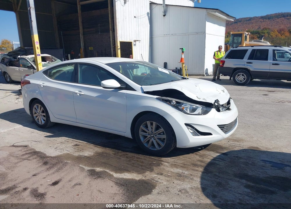 2015 HYUNDAI ELANTRA SE VIN: 5NPDH4AE6FH608208