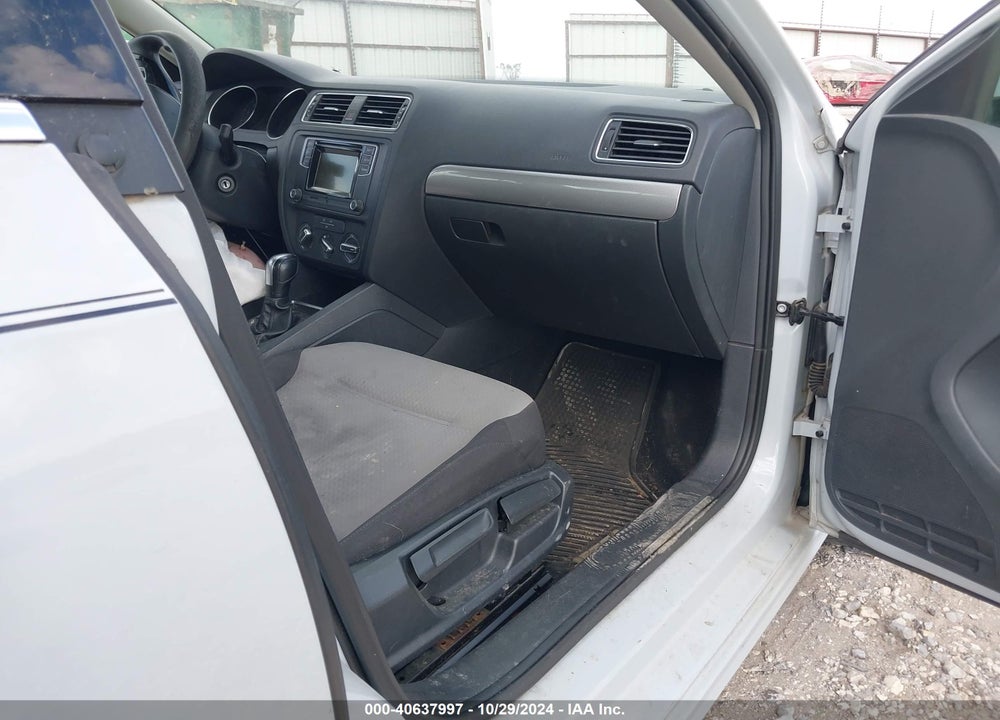2017 VOLKSWAGEN JETTA 1.4T S VIN: 3VW2B7AJ4HM236224