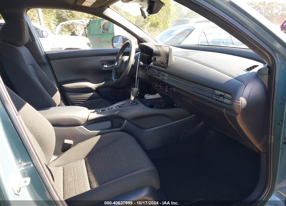 2024 HONDA HR-V VIN: 3CZRZ2H55RM731830