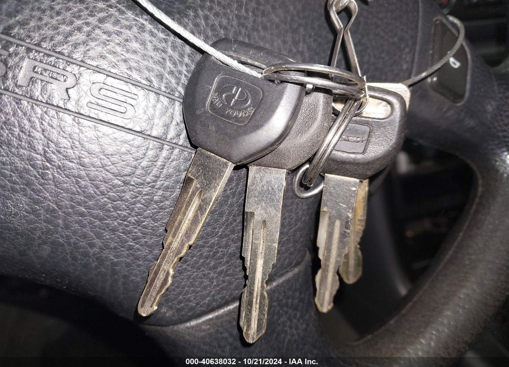 1997 HONDA ACCORD LX VIN: 1HGCD5639VA008584