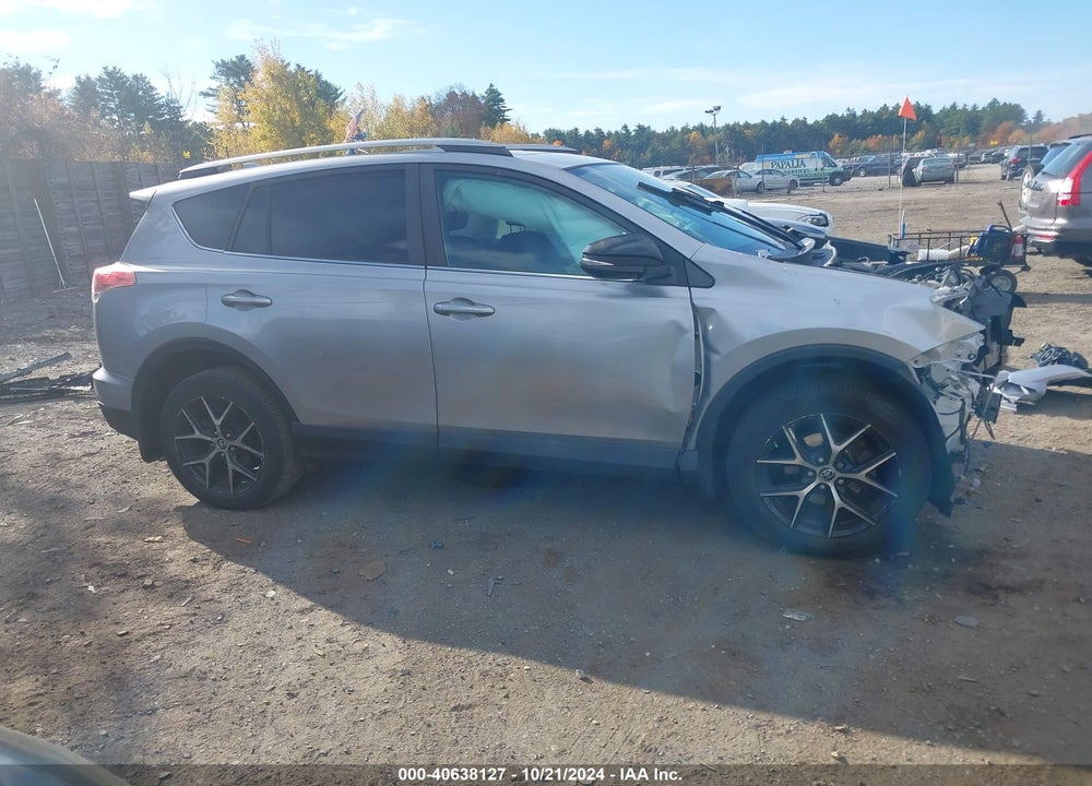 2017 TOYOTA RAV4 SE VIN: 2T3JFREV5HW684904