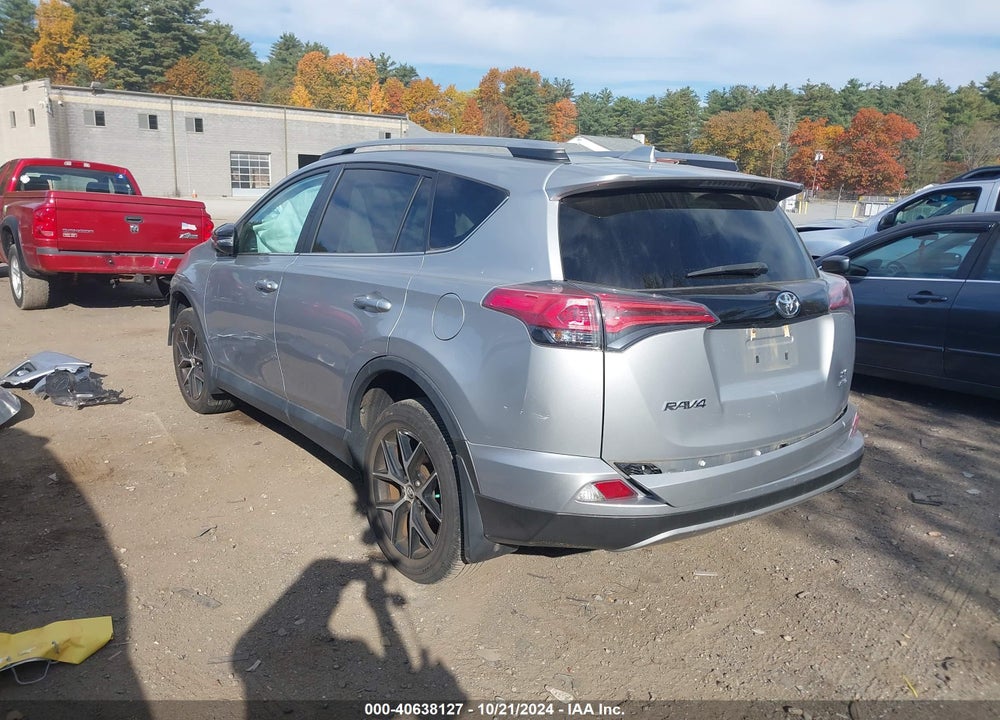 2017 TOYOTA RAV4 SE VIN: 2T3JFREV5HW684904