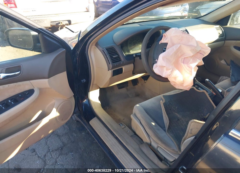 2005 HONDA ACCORD 2.4 LX VIN: 1HGCM56485L002322