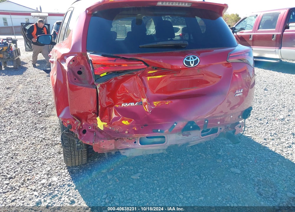 2017 TOYOTA RAV4 XLE VIN: 2T3RFREV4HW680250