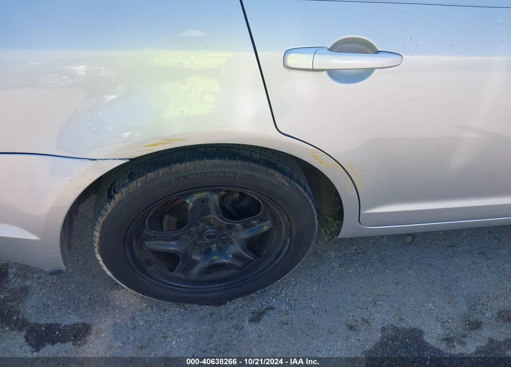 2010 MERCURY MILAN VIN: 3MEHM0HA9AR631625