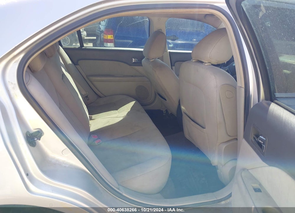 2010 MERCURY MILAN VIN: 3MEHM0HA9AR631625