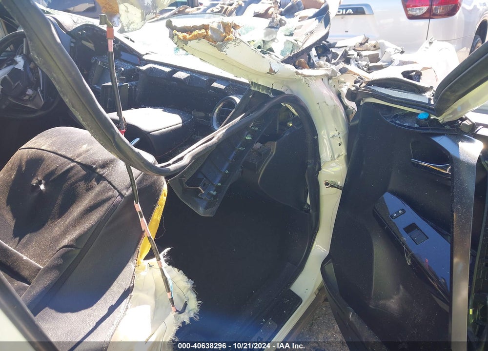 2016 TOYOTA RAV4 SE VIN: JTMNFREV5GJ082793