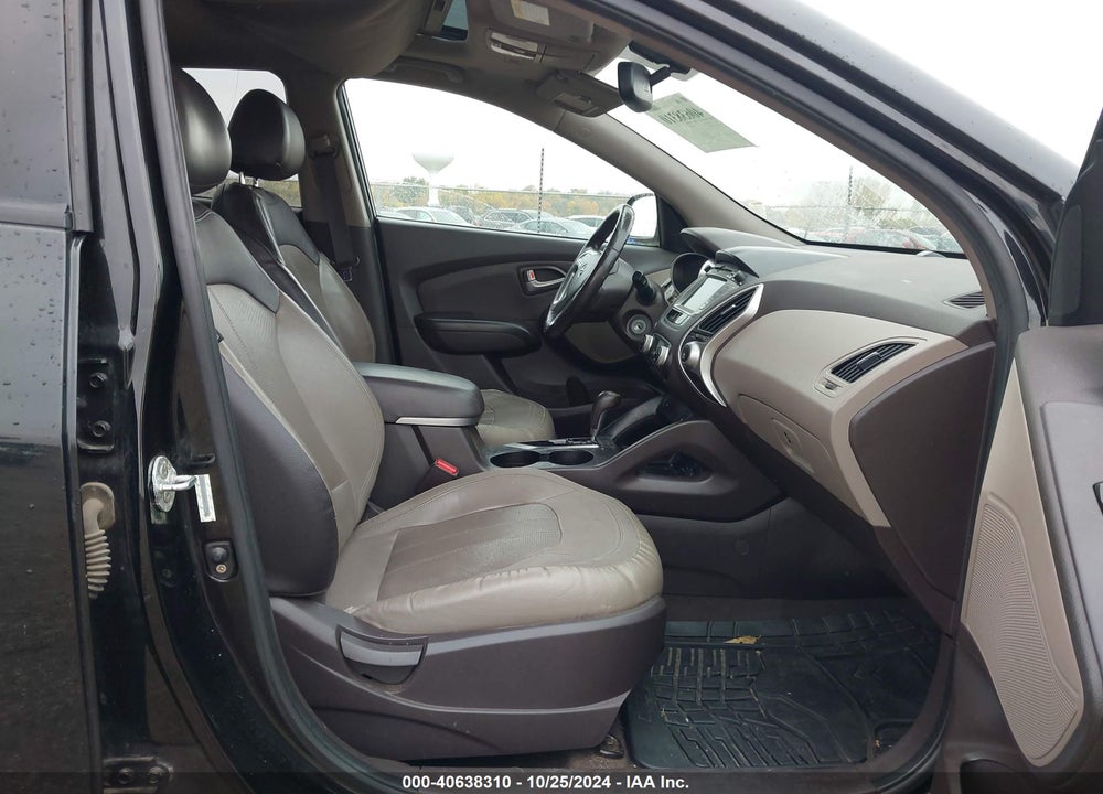 2011 HYUNDAI TUCSON LIMITED VIN: KM8JUCAC6BU227218