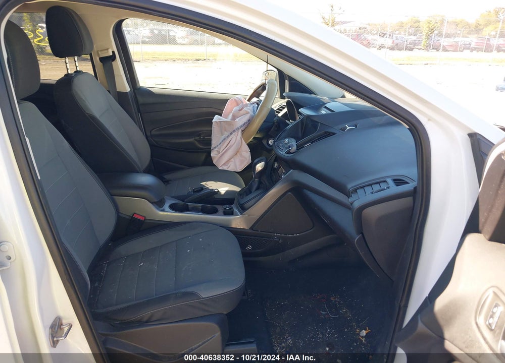 2016 FORD ESCAPE SE VIN: 1FMCU9GX5GUA64400
