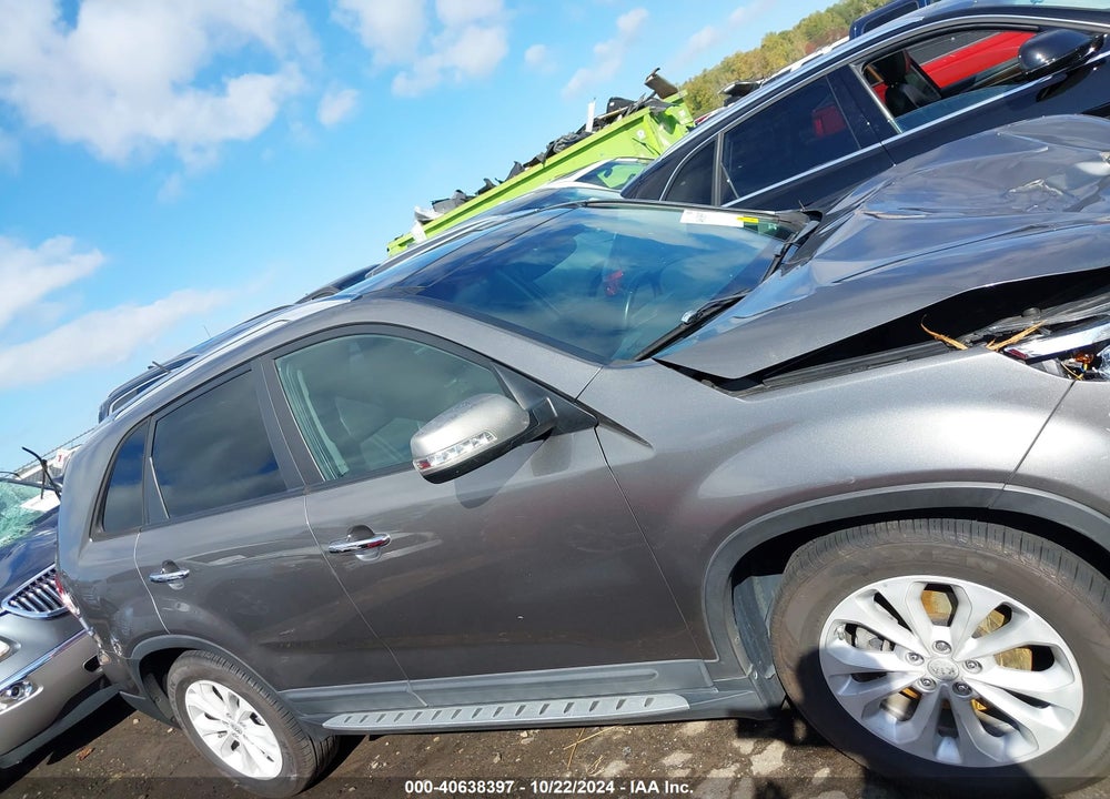 2015 KIA SORENTO EX V6 VIN: 5XYKU4A79FG589424