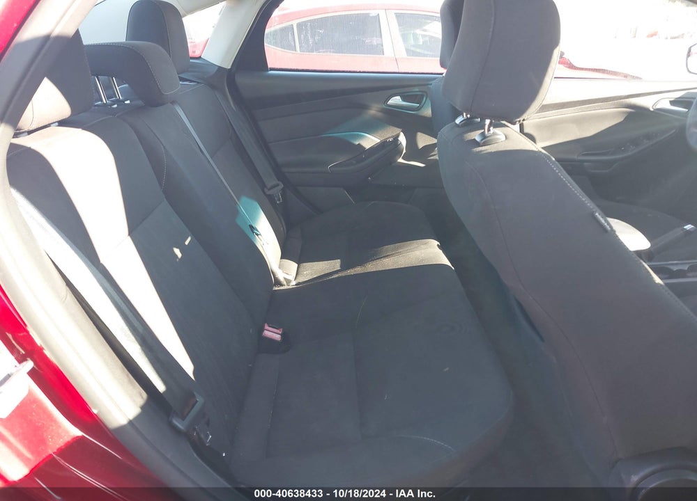 2015 FORD FOCUS SE VIN: 1FADP3F21FL330976