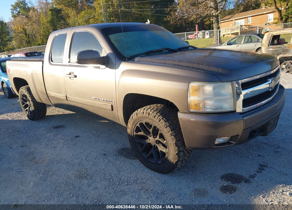 2007 CHEVROLET SILVERADO 1500 LTZ VIN: 2GCEK19J571642200