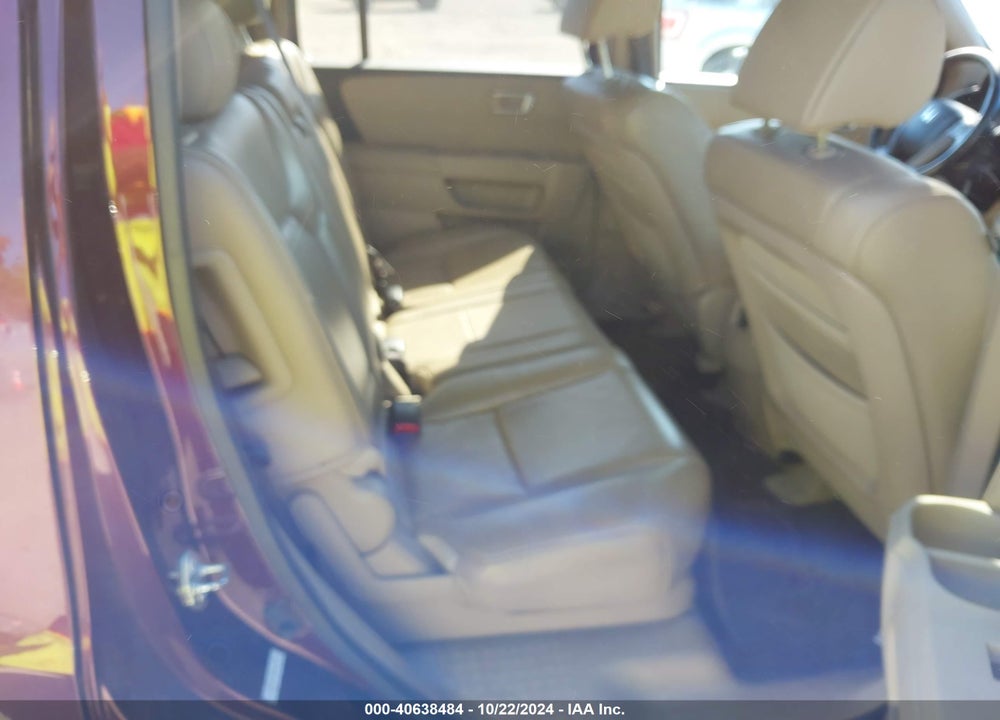 2011 HONDA PILOT EX-L VIN: 5FNYF4H55BB060739