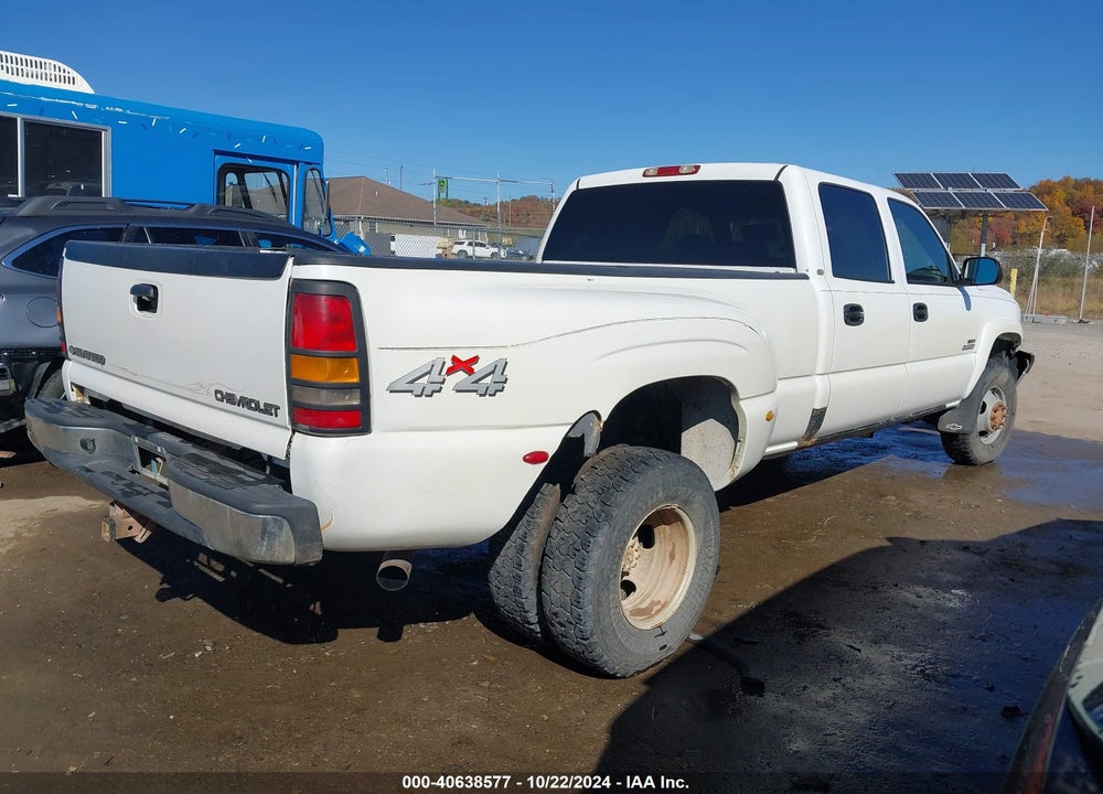 2004 CHEVROLET SILVERADO 3500 LS VIN: 1GCJK33144F174225