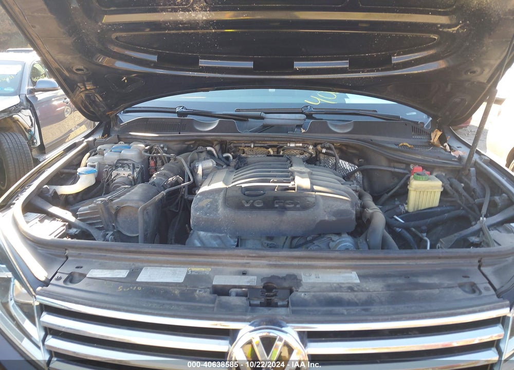 2017 VOLKSWAGEN TOUAREG V6 WOLFSBURG EDITION VIN: WVGRF7BP7HD005303