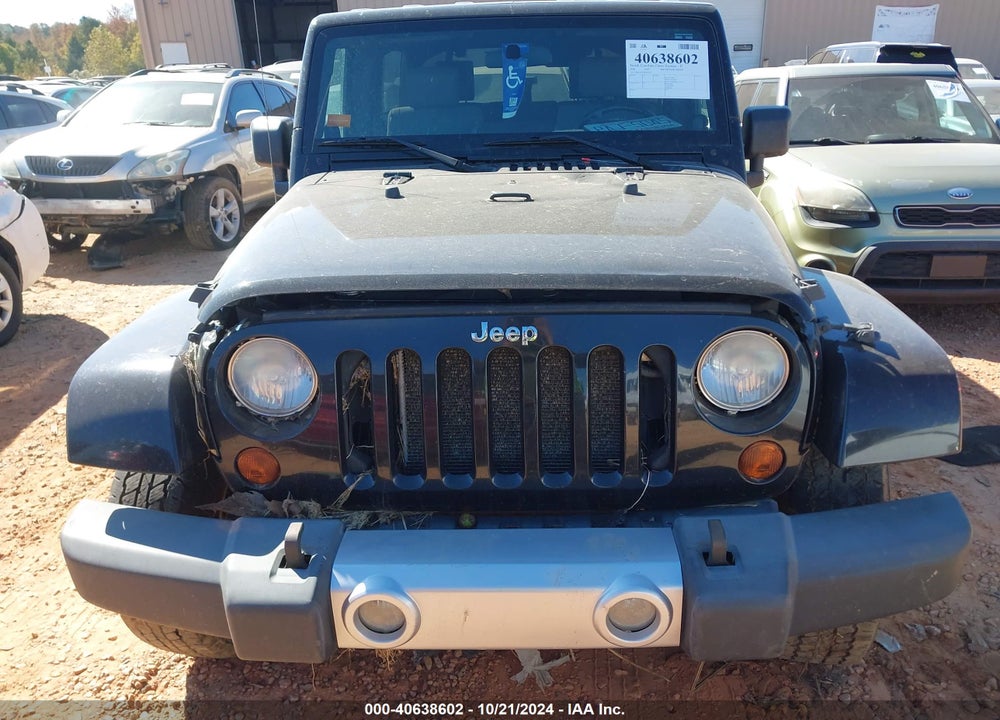 2008 JEEP WRANGLER UNLIMITED SAHARA VIN: 1J8GA59118L520702