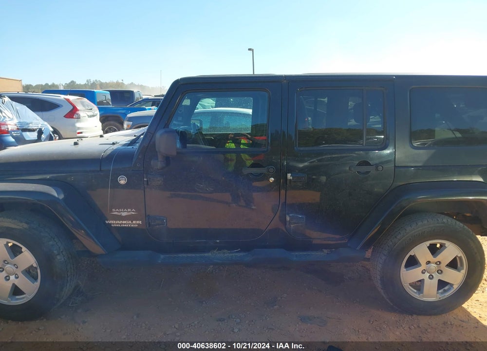 2008 JEEP WRANGLER UNLIMITED SAHARA VIN: 1J8GA59118L520702