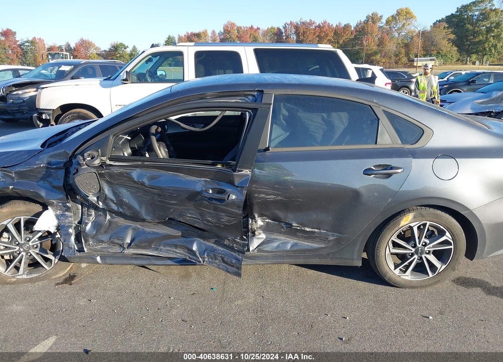 2022 KIA FORTE VIN: 3KPF24AD7NE471929