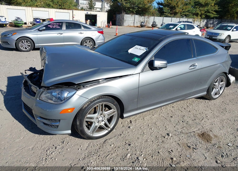 2015 MERCEDES-BENZ C 250 VIN: WDDGJ4HBXFG369687
