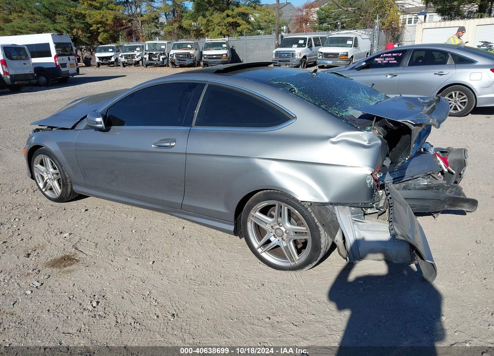 2015 MERCEDES-BENZ C 250 VIN: WDDGJ4HBXFG369687