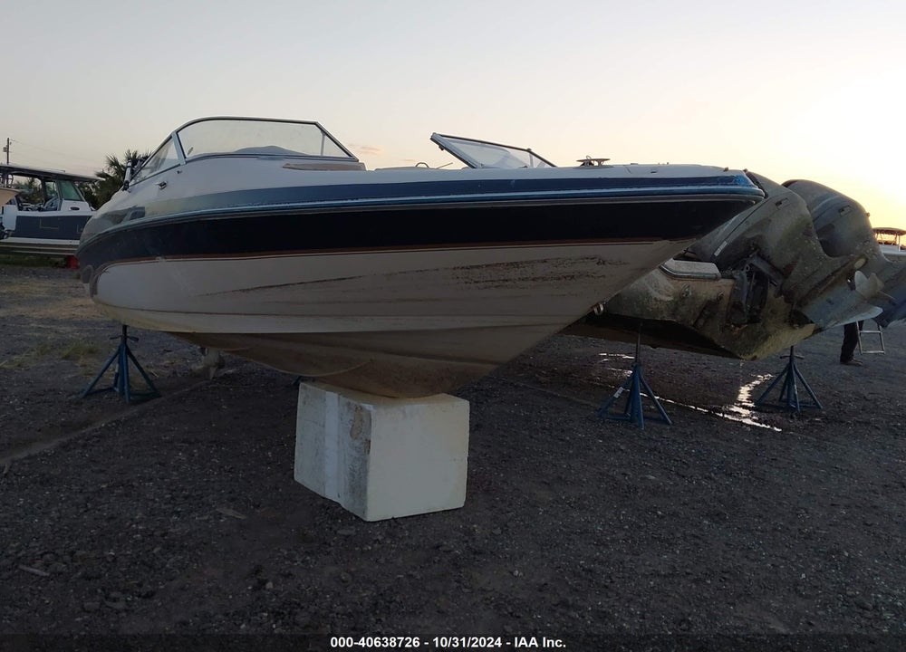 2000 LARSON OTHER VIN: LAR58189I900