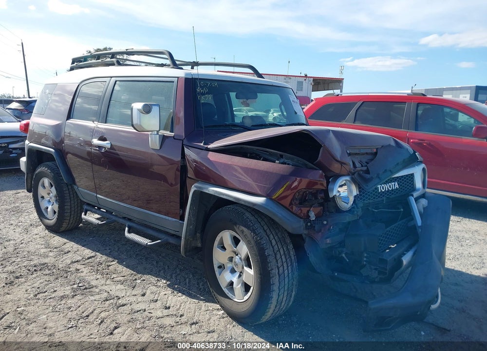 2007 TOYOTA FJ CRUISER VIN: JTEZU11F470018012