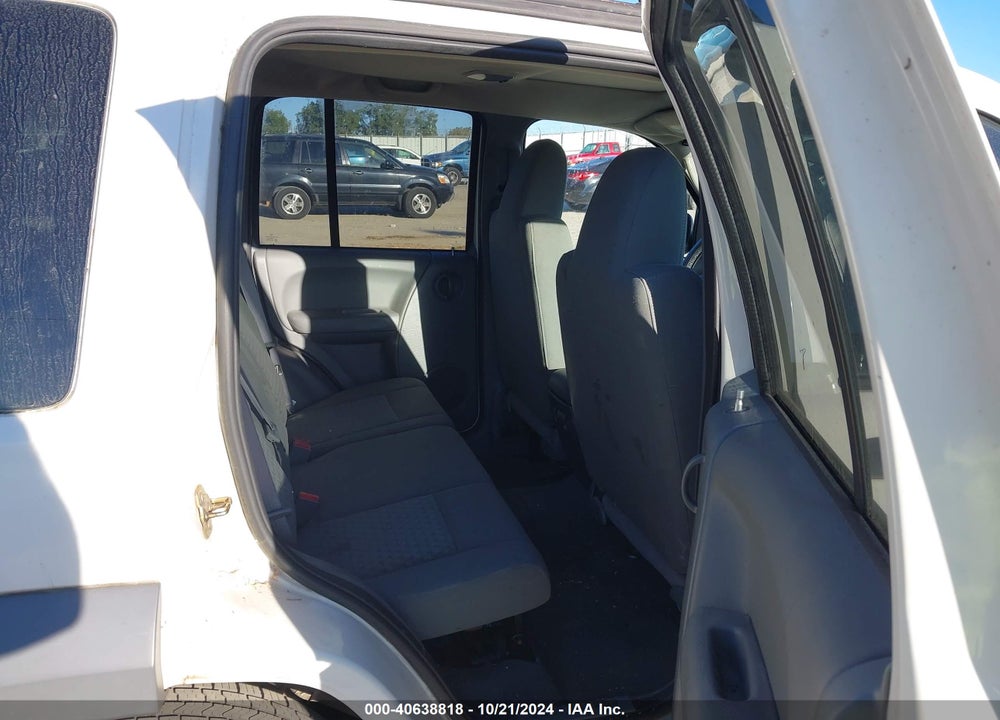 2005 JEEP LIBERTY SPORT VIN: 1J4GL48K25W692196