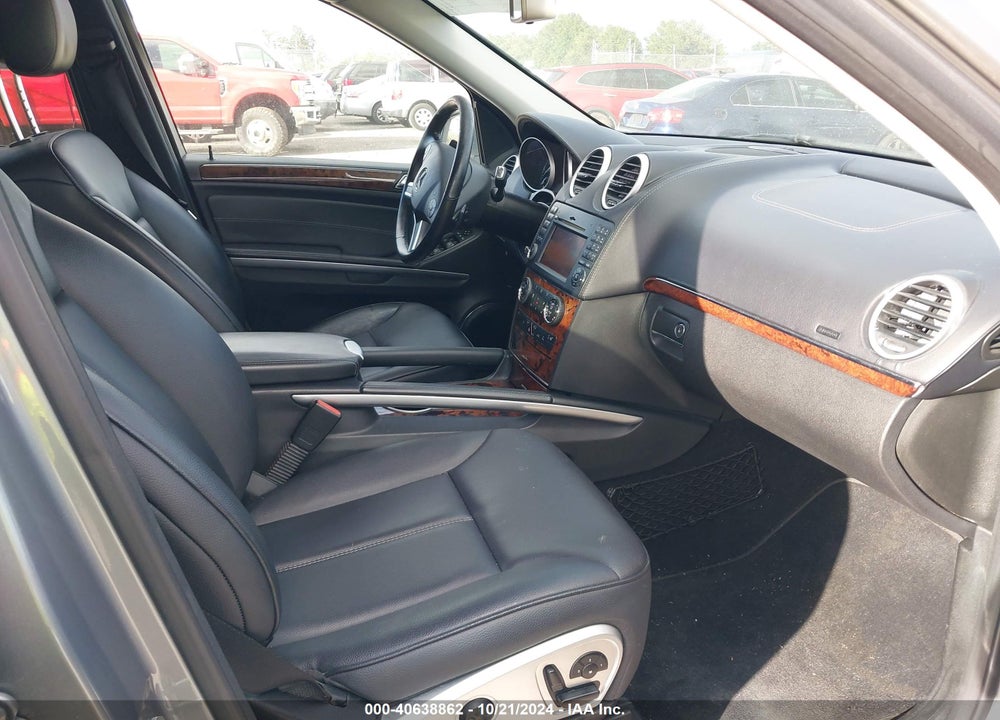 2011 MERCEDES-BENZ GL 450 4MATIC VIN: 4JGBF7BE7BA746088