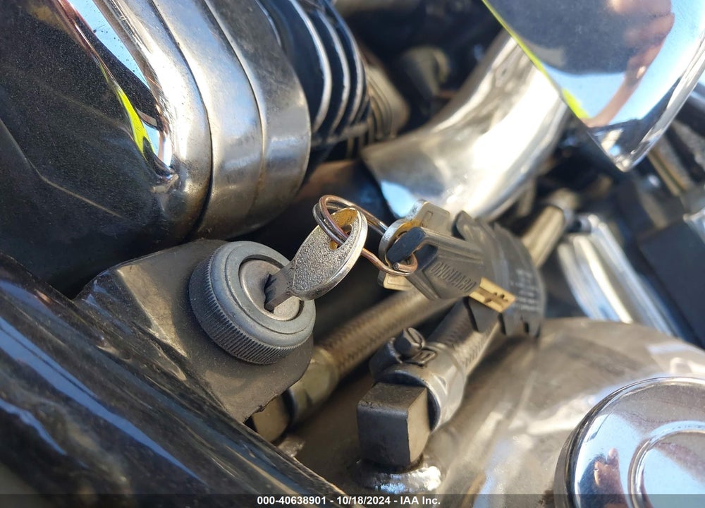 2000 INDIAN MOTORCYCLE CO. CHIEF VIN: 5CDCNB510YG002368