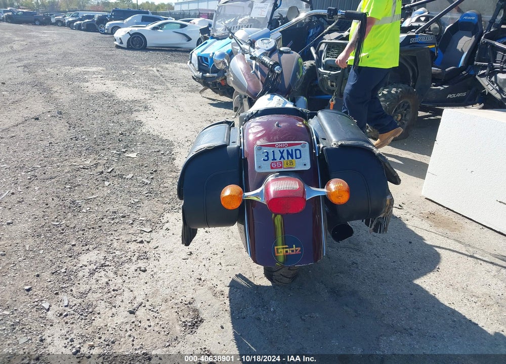 2000 INDIAN MOTORCYCLE CO. CHIEF VIN: 5CDCNB510YG002368