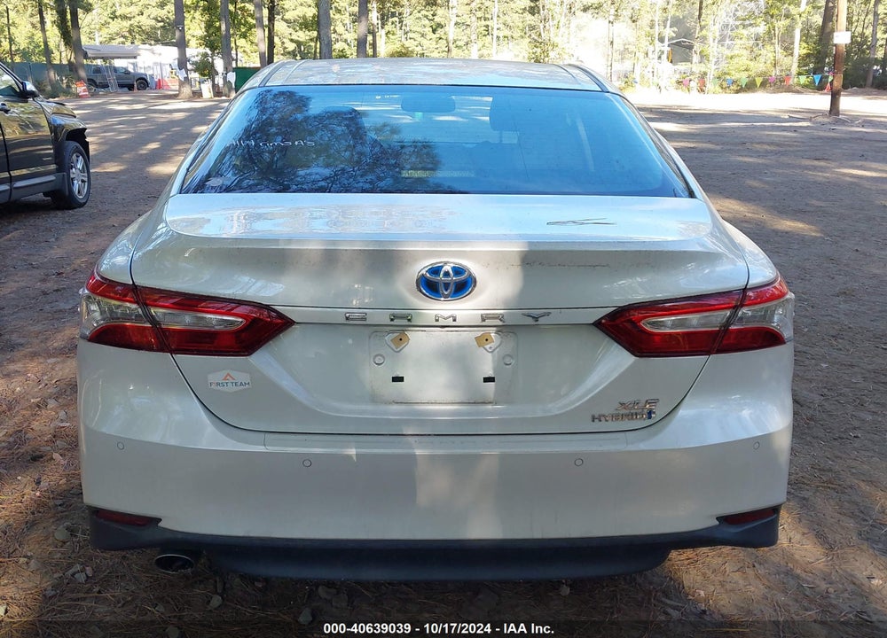 2018 TOYOTA CAMRY HYBRID XLE VIN: 4T1B21HK2JU008735