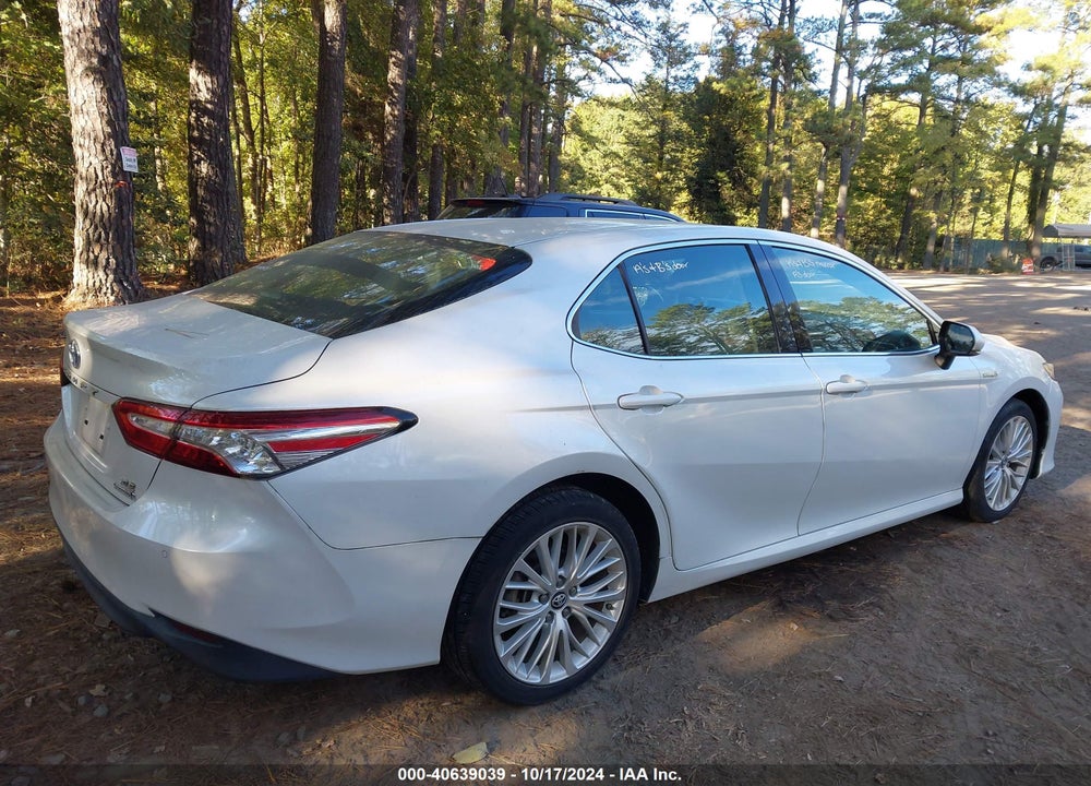 2018 TOYOTA CAMRY HYBRID XLE VIN: 4T1B21HK2JU008735