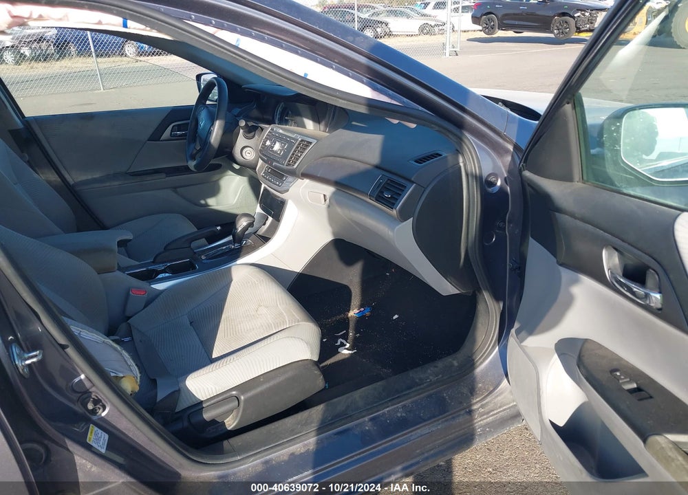 2015 HONDA ACCORD LX VIN: 1HGCR2F39FA213517