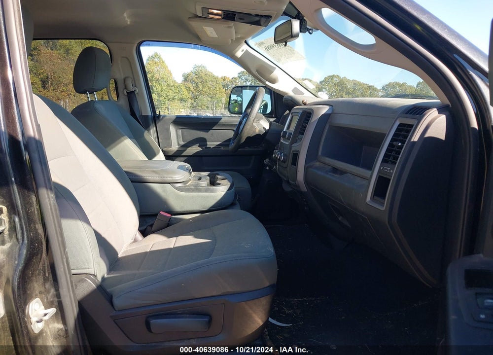 2016 RAM 1500 EXPRESS VIN: 1C6RR7FG4GS379519