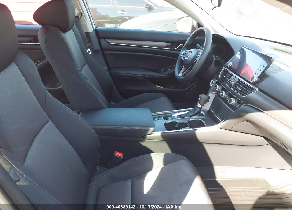 2022 HONDA ACCORD LX VIN: 1HGCV1F16NA017909