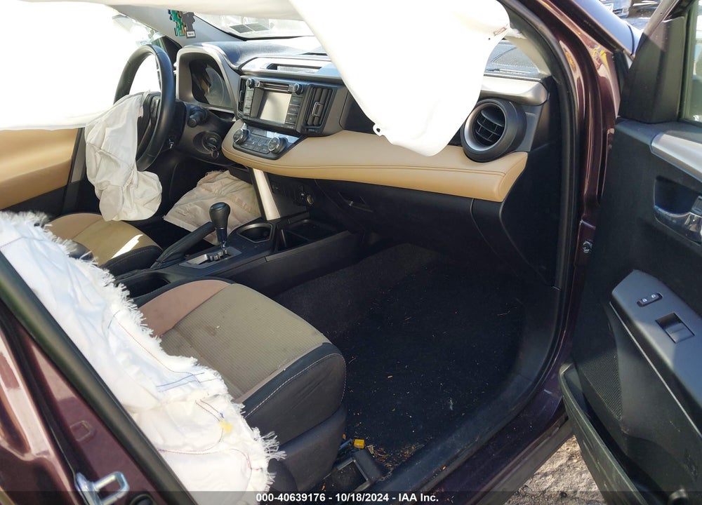2017 TOYOTA RAV4 XLE VIN: 2T3RFREVXHW641937