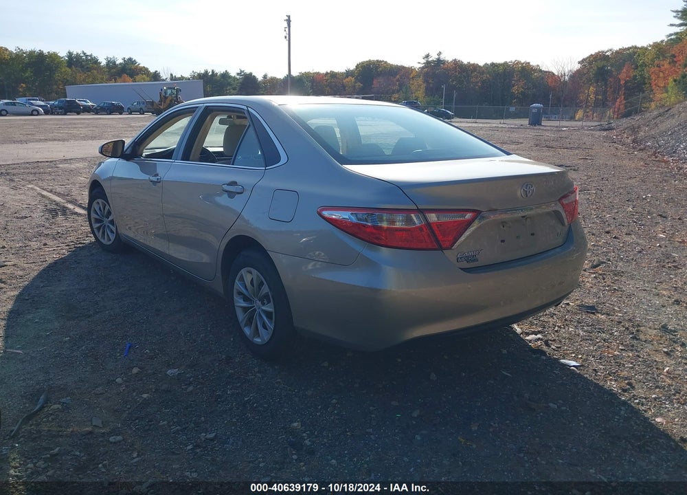 2017 TOYOTA CAMRY LE VIN: 4T1BF1FK5HU335406