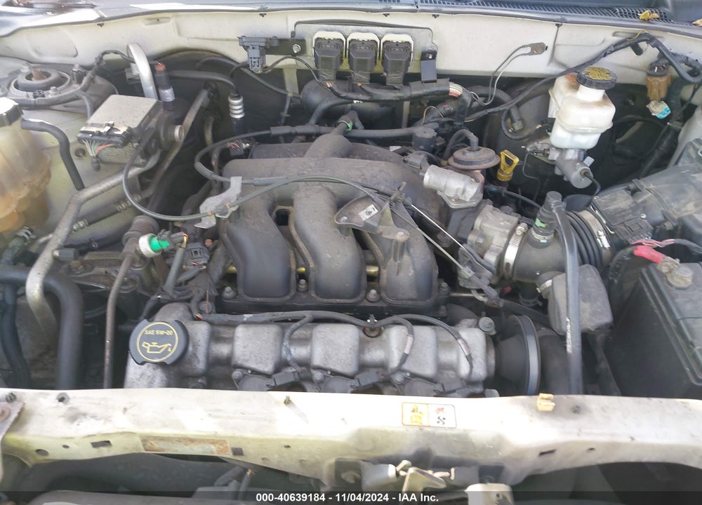 2005 FORD ESCAPE XLT VIN: 1FMYU93195KE47644