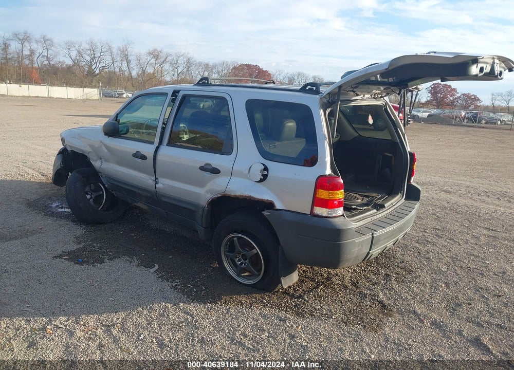 2005 FORD ESCAPE XLT VIN: 1FMYU93195KE47644